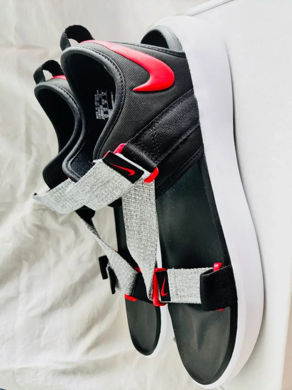 Nike Canyon Men's Sport Sandals Gray Black Red Size 12 Adjustable Comfort